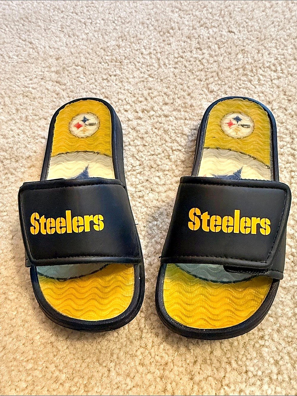 FOCO Steelers Slide Sandals Black & Yellow Kids Size Medium 🖤💛